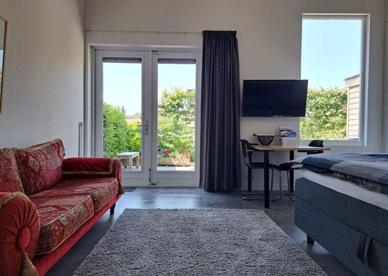 Luxe Ruime Studio Op Unieke, Rustige Locatie ドックム エクステリア 写真